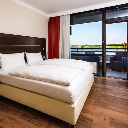 Hotel Rheingarten 4*