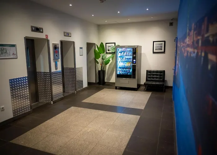 מלון Rheingarten 4*