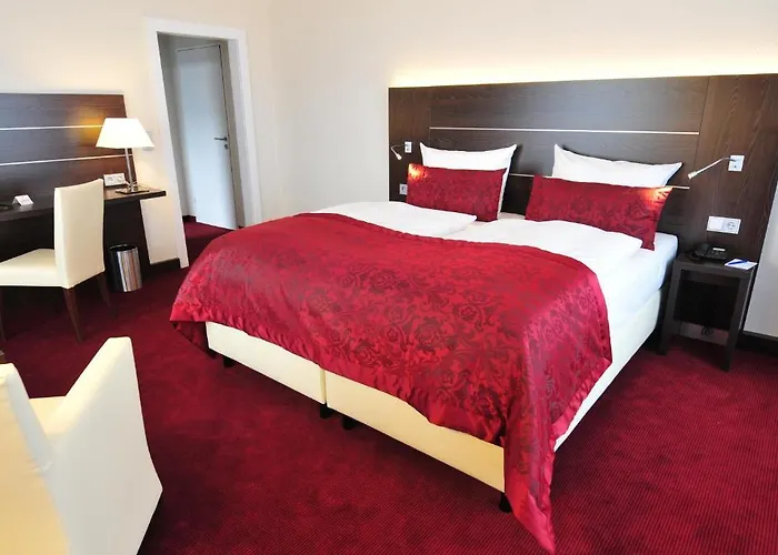 Rheingarten מלון 4*