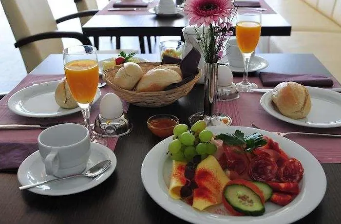 Rheingarten Hotel 4*